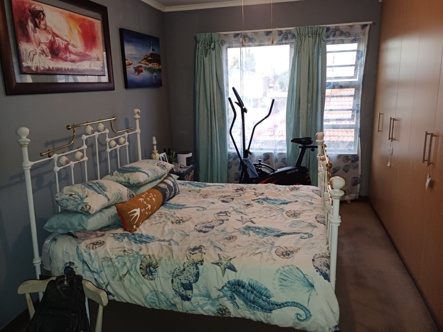 3 Bedroom Property for Sale in Langenhovenpark Free State